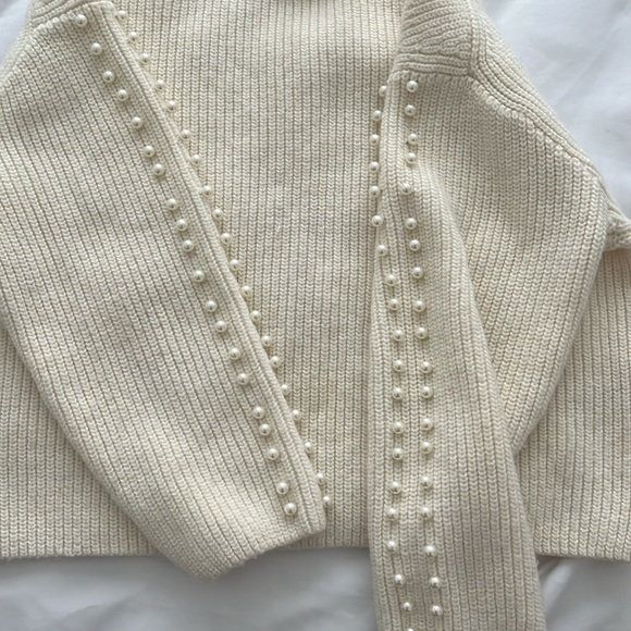 H&M pearl knit sweater - Picture 2 of 5